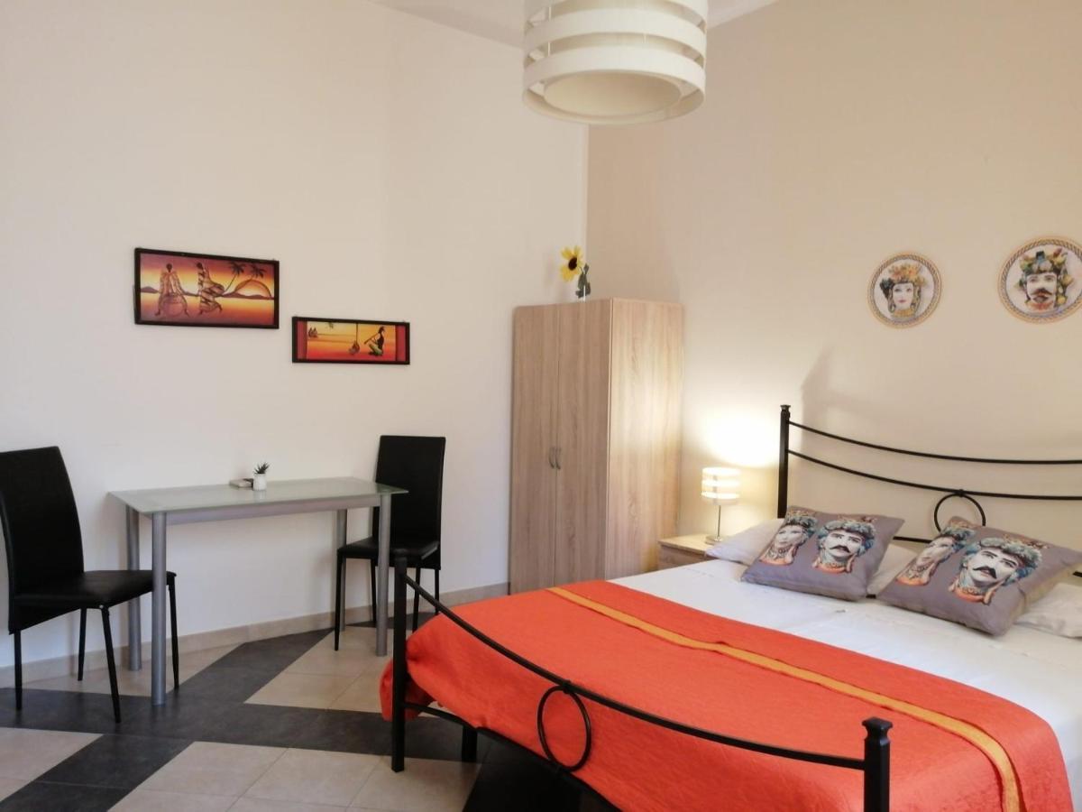 b&b da Jasmine Santa Teresa Di Riva Bagian luar foto