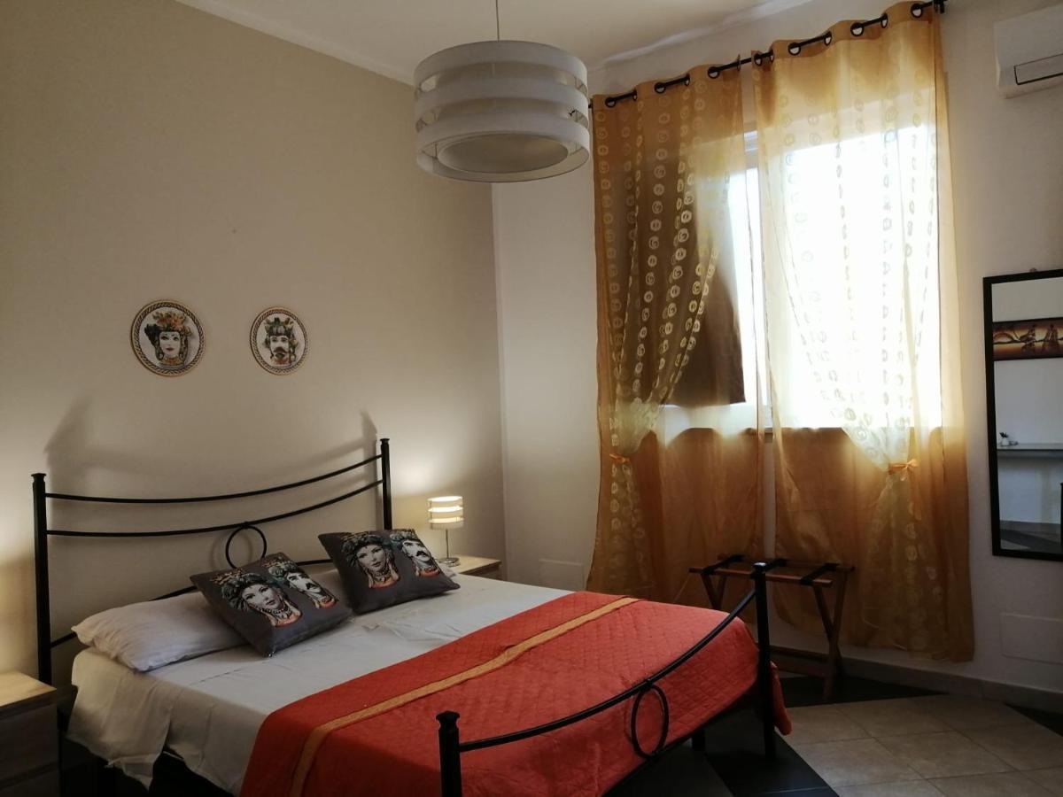 b&b da Jasmine Santa Teresa Di Riva Bagian luar foto