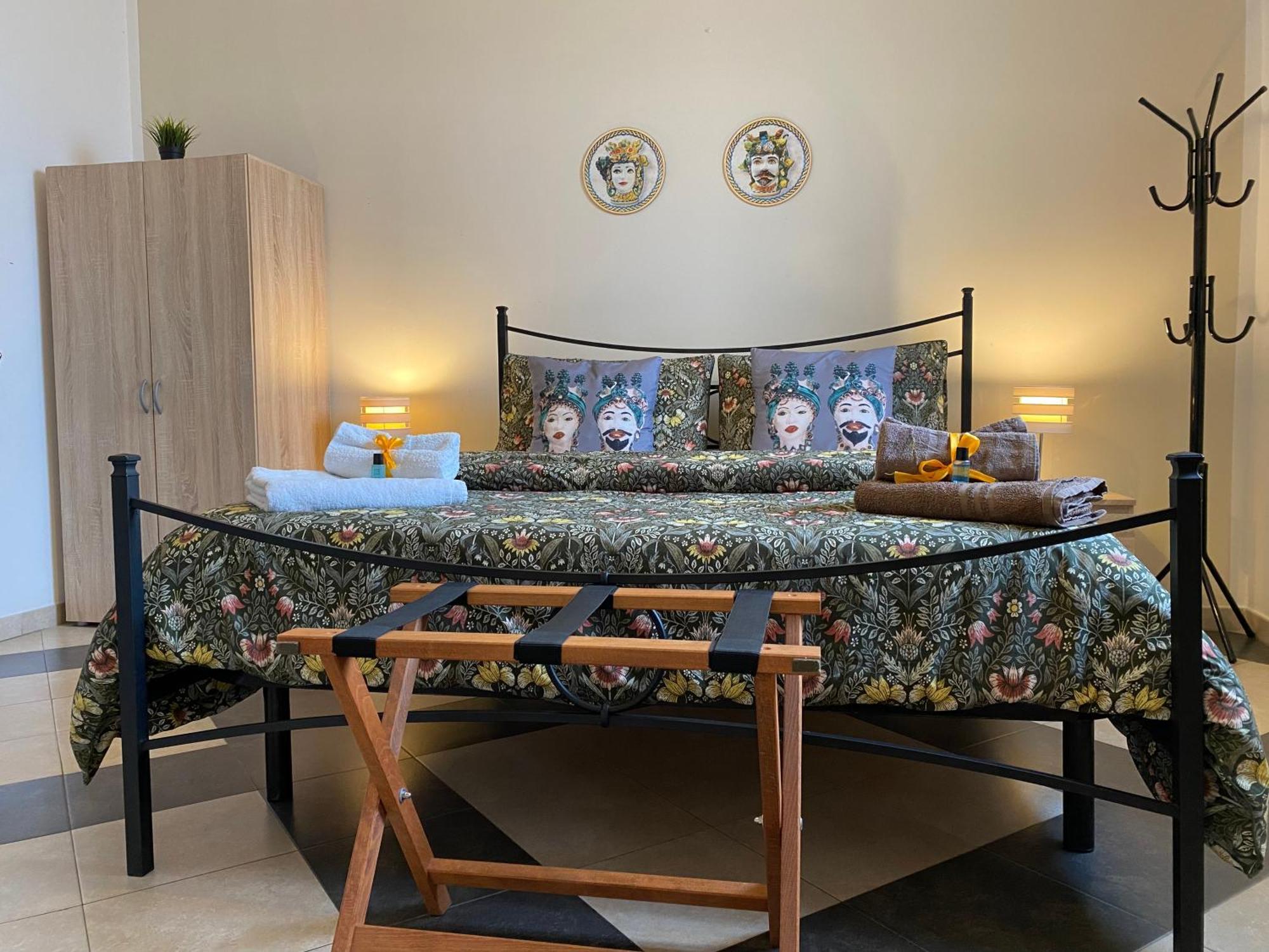 b&b da Jasmine Santa Teresa Di Riva Bagian luar foto